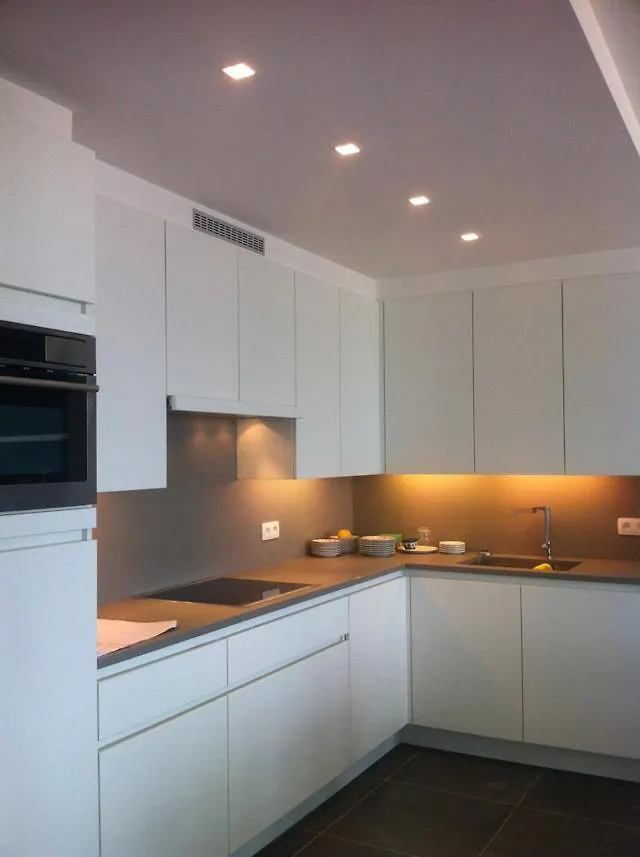 Modern Appartement Op De Zeedijk Met 2 Slaapkamers Te Oostende Ostend
